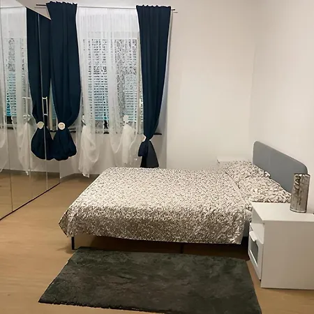 Apartment Dalla Laretta Di Fronte Acquario Di